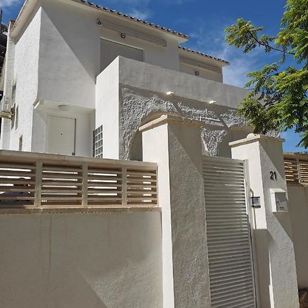 Casa Mya Con Terreno Privado Y Parking Compartido - A 800M De Playa Poniente Villa Benidorm Bagian luar foto