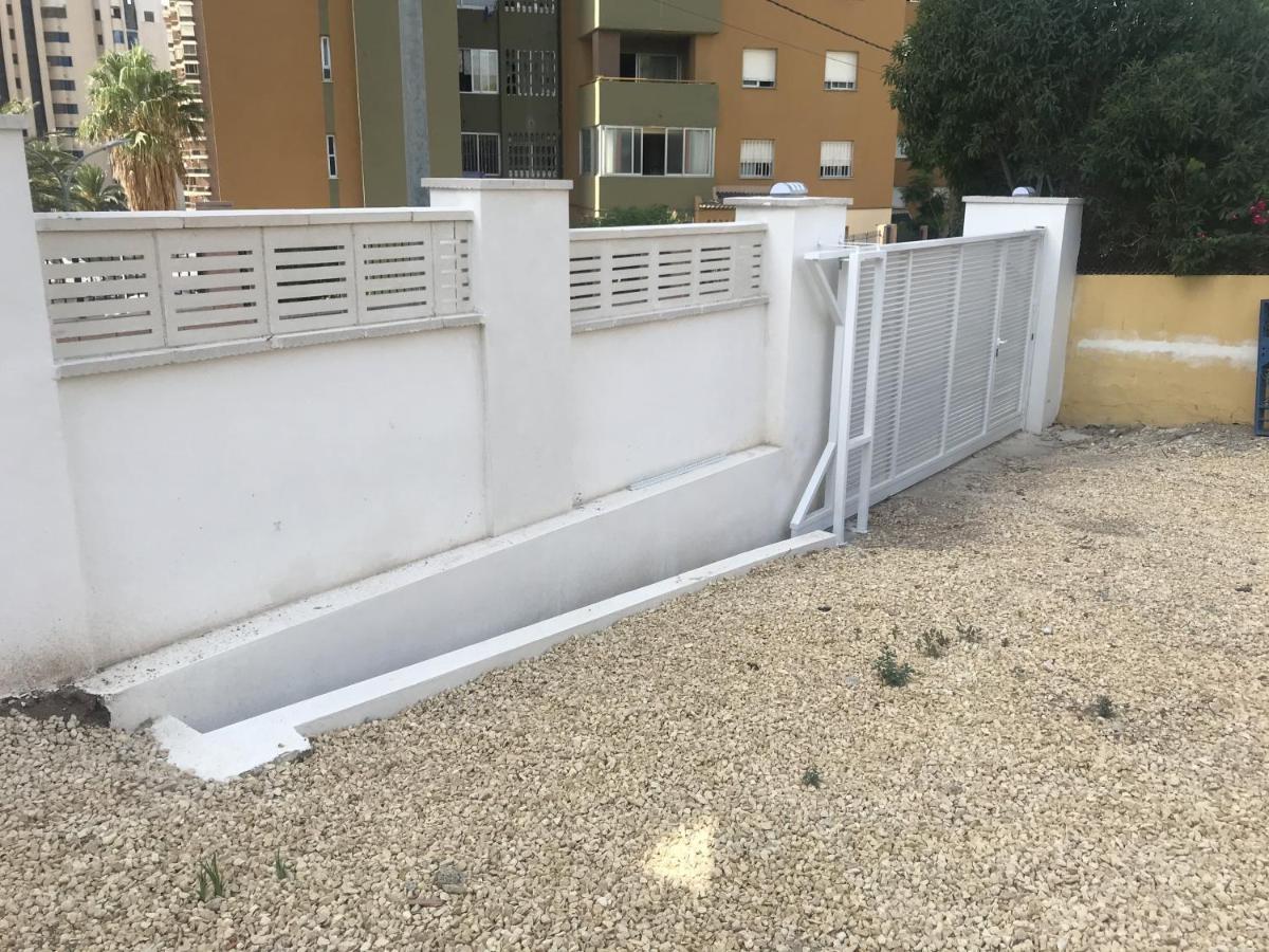 Casa Mya Con Terreno Privado Y Parking Compartido - A 800M De Playa Poniente Villa Benidorm Bagian luar foto