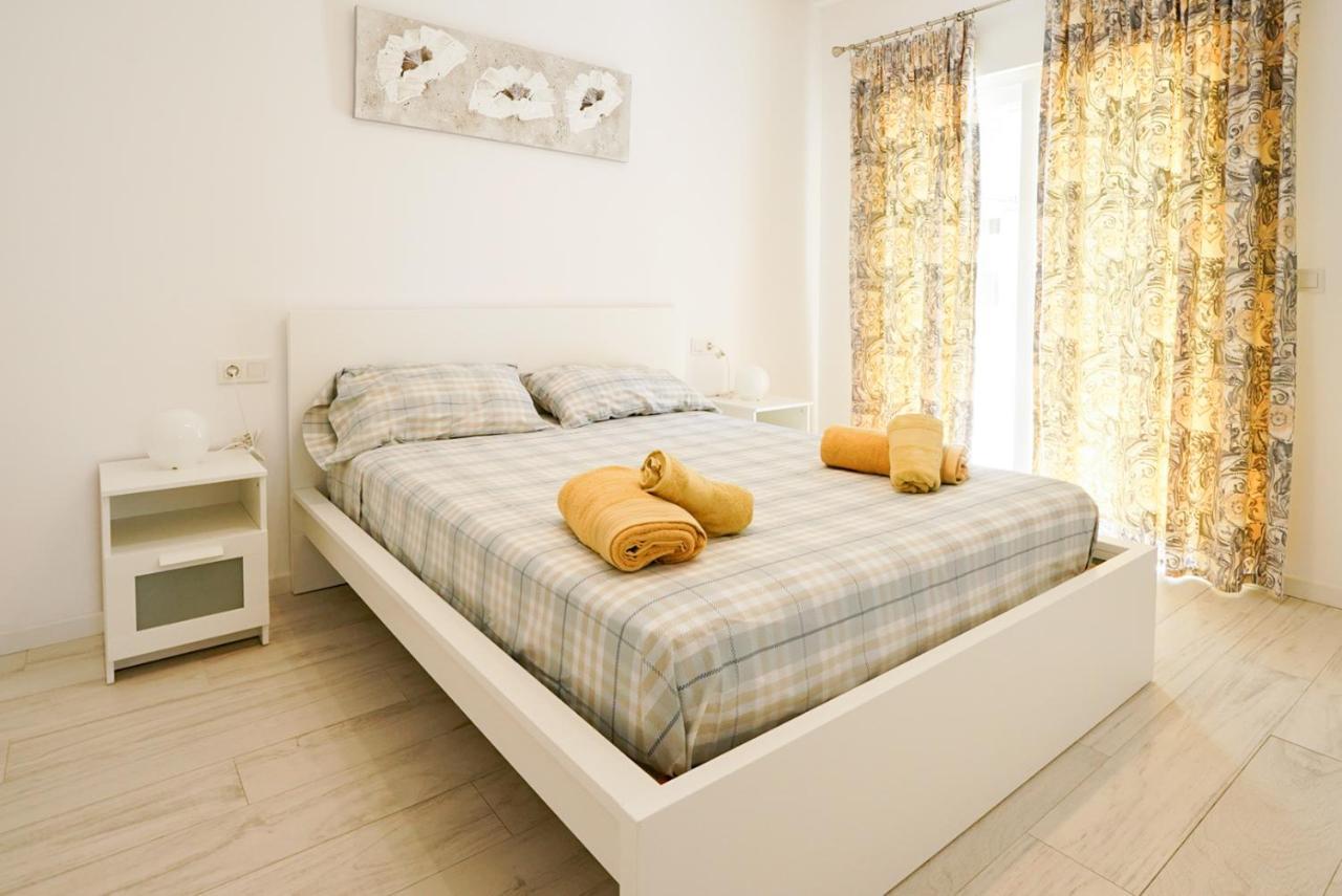 Casa Mya Con Terreno Privado Y Parking Compartido - A 800M De Playa Poniente Villa Benidorm Bagian luar foto